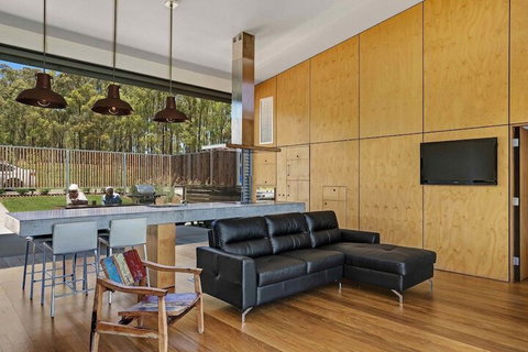 The Longhouse Suite 2 - Dalby Accommodation 7