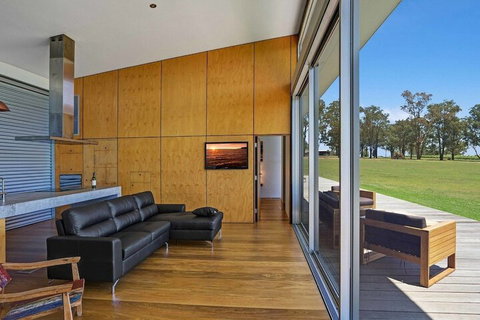 The Longhouse Suite 2 - Dalby Accommodation 6