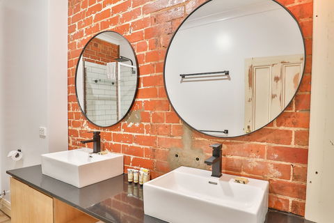 Indulge Apartments - Eighth Street - Dalby Accommodation 3