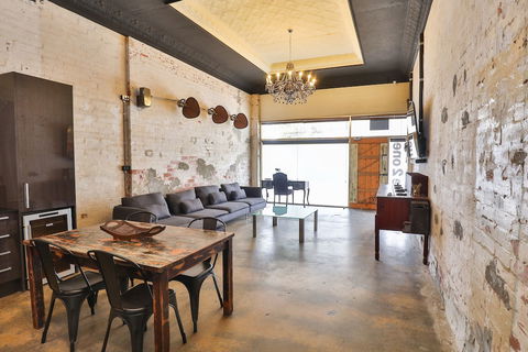 Indulge Apartments - Eighth Street - Dalby Accommodation 1