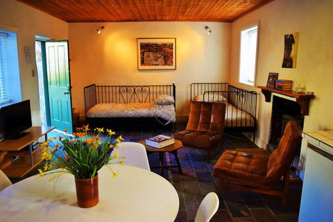 Cleburne Homestead - Dalby Accommodation 7