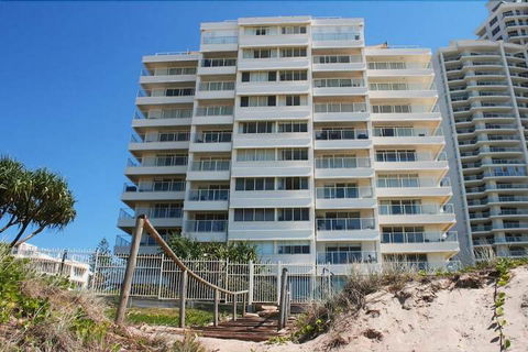 Viscount On The Beach - Dalby Accommodation 3