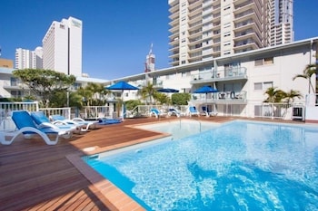 Raffles Royale - Dalby Accommodation 3