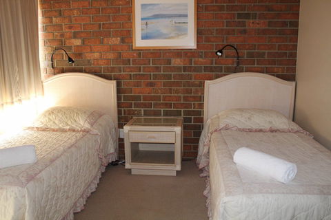 Pacific Heights Holiday Apartments & Munn's Tower House - Dalby Accommodation 3