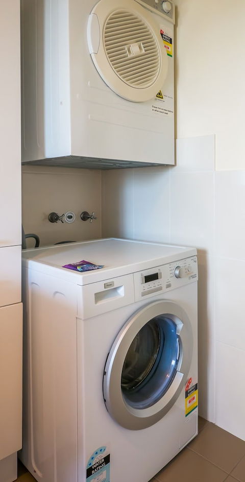 Aloha Lane Holiday Apartments - Dalby Accommodation 3