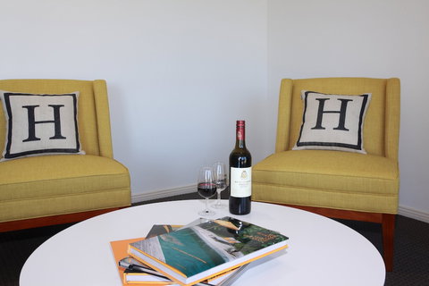 H Boutique Hotel - Dalby Accommodation 2