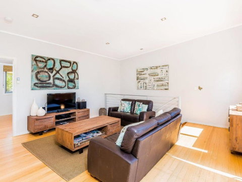 Angourie Blue 7 Stroll To Surfing Beaches. - Dalby Accommodation 2