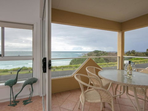 Avalon 1 Overlooking Beautiful Convent Beach - Dalby Accommodation 4