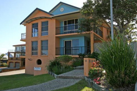 Phoenix Terrace Townhouse Yamba - Dalby Accommodation 0