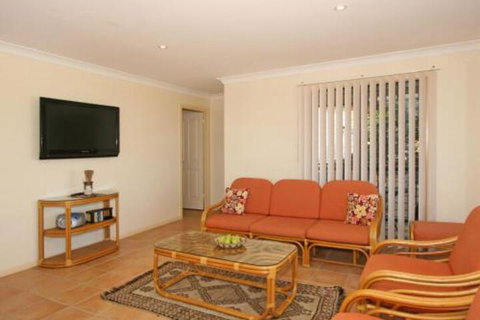 Phoenix Terrace Townhouse Yamba - Dalby Accommodation 2