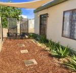 Cute Private Studio Flat with AIRCON - Dalby Accommodation