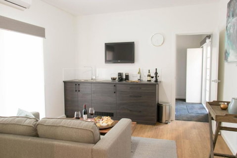 A Coonawarra Experience - Dalby Accommodation 3