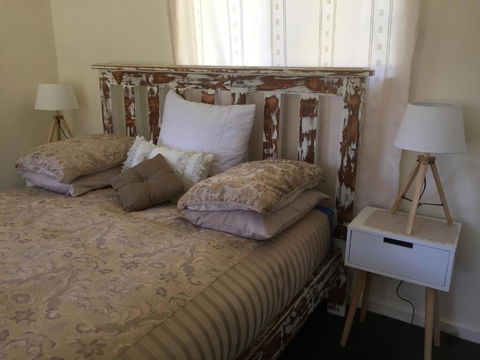 A Peaceful Cabin In The Country - Dalby Accommodation 6