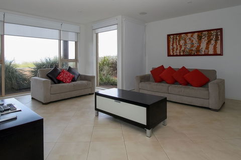 Aqua Luna - Dalby Accommodation 4