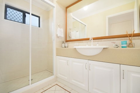 32 Beachside Way - Dalby Accommodation 3