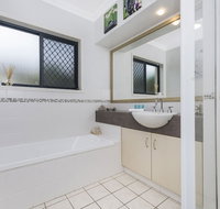 Oceania Beach Paradise - Dalby Accommodation