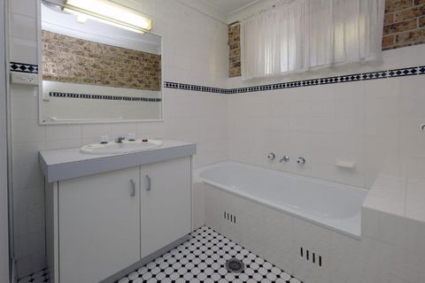 ACACIA WEEKLY ONLY - Dalby Accommodation 6