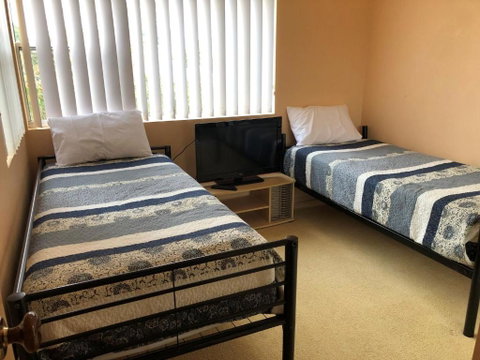 Salt Water At Fingal Bay - Dalby Accommodation 4