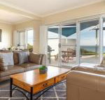 Mamorhomy beachfront spacious apartment - Dalby Accommodation