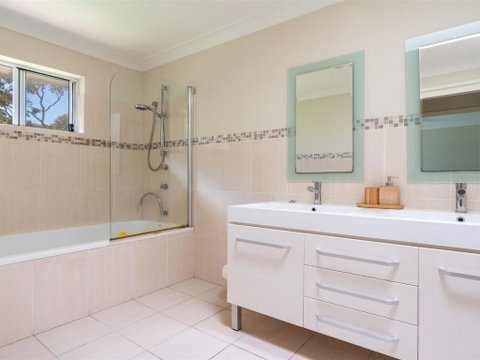 Sandcastles Very Family Friendly - Dalby Accommodation 1