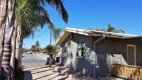 The Good Life - Dalby Accommodation 1