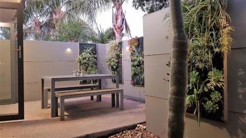 The Good Life - Dalby Accommodation 6