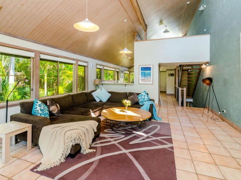 The Crest 2 At Beautiful Angourie - Dalby Accommodation 5
