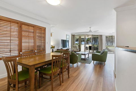 The Palms 2 At Clarkes Beach - Dalby Accommodation 1