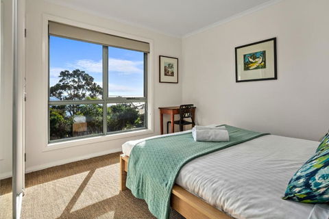 GRANITE BEACH HOUSE At Bay Of Fires - Dalby Accommodation 3