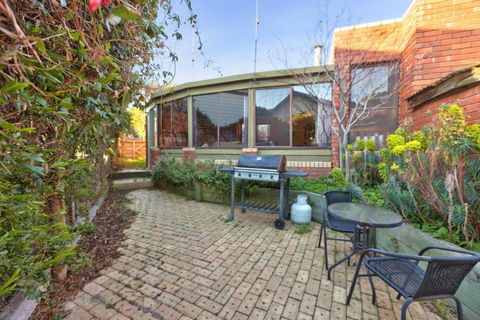 Above Sunset 100m From The Paynesville Lakes - Dalby Accommodation 3