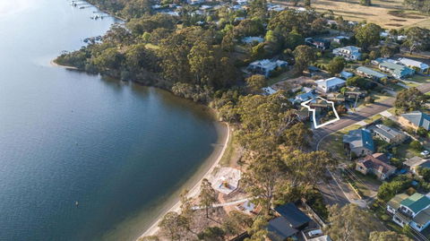 Above Sunset 100m From The Paynesville Lakes - Dalby Accommodation 4