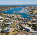 Tanjil a stroll from the water in Paynesville - Dalby Accommodation