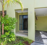 Angourie Blue Unit 2 - Dalby Accommodation