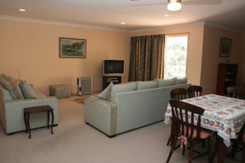 Birchgrove Apartments - Dalby Accommodation 6