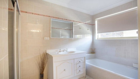 143 Mitchell Pde Magnificent Outlook - Dalby Accommodation 6
