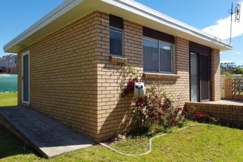 Excellent St. Granny Flat - Dalby Accommodation 3