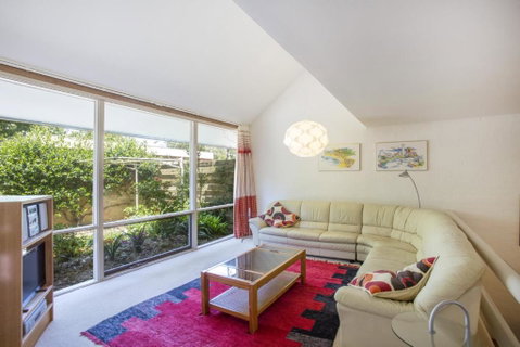 6 / 1 Riversdale Ave Mollymook Exclusive - Dalby Accommodation 6