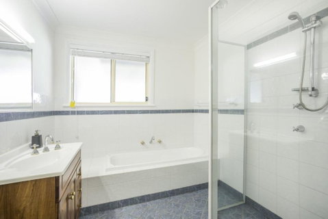 58 Seaview St. Summer Days - Dalby Accommodation 4