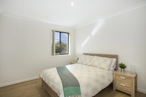 Dolphin Views Unit 5 Of 14 Dolphin St - Dalby Accommodation 1