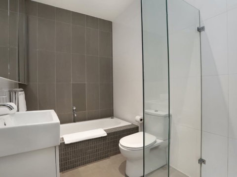 Kew Luxurious Townhouse - Dalby Accommodation 5