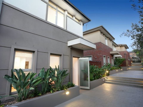 Kew Luxurious Townhouse - Dalby Accommodation 1
