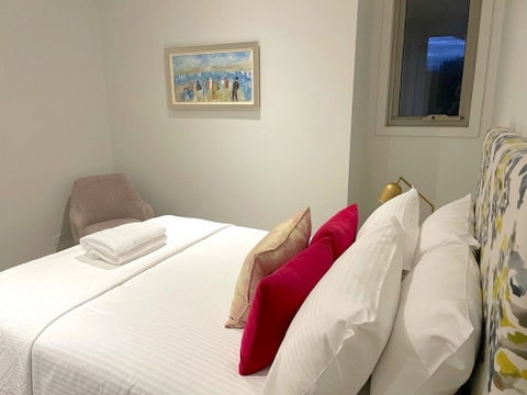 Kew Luxurious Townhouse - Dalby Accommodation 4