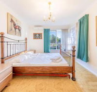 Doncaster Beautiful 4 Bedder walking to Westfield - Dalby Accommodation