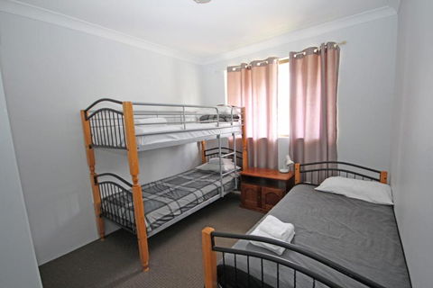 Pacific Court Coffs Harbour NSW - Dalby Accommodation 6