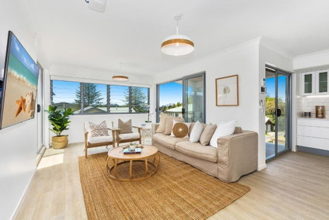 Dreamtime Villas Kingscliff Lane - Dalby Accommodation 4
