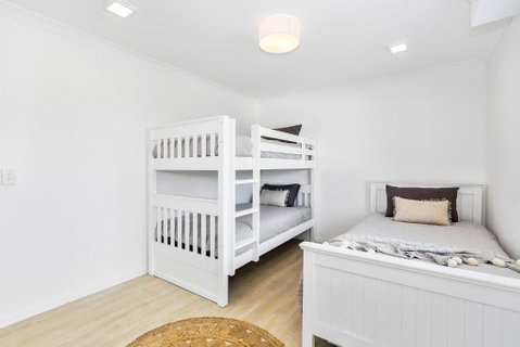 Dreamtime Villas Kingscliff Lane - Dalby Accommodation 1