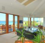 BEDARRA MOLLYMOOK BEACH - Dalby Accommodation
