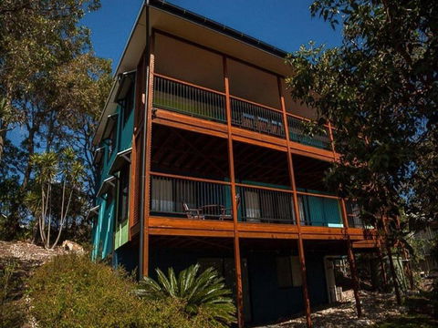Colours Of Cylinder - Dalby Accommodation 4