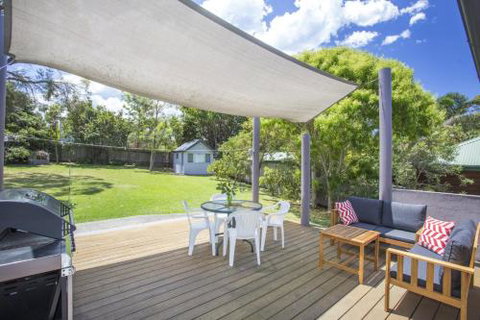 17A Crescent St. ULLADULLA - Dalby Accommodation 4