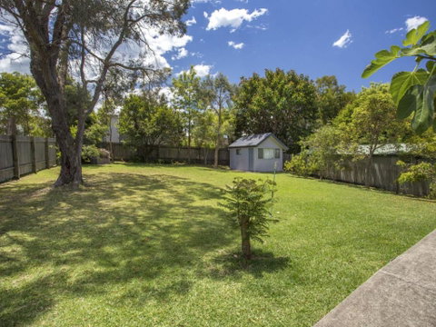 17A Crescent St. ULLADULLA - Dalby Accommodation 5